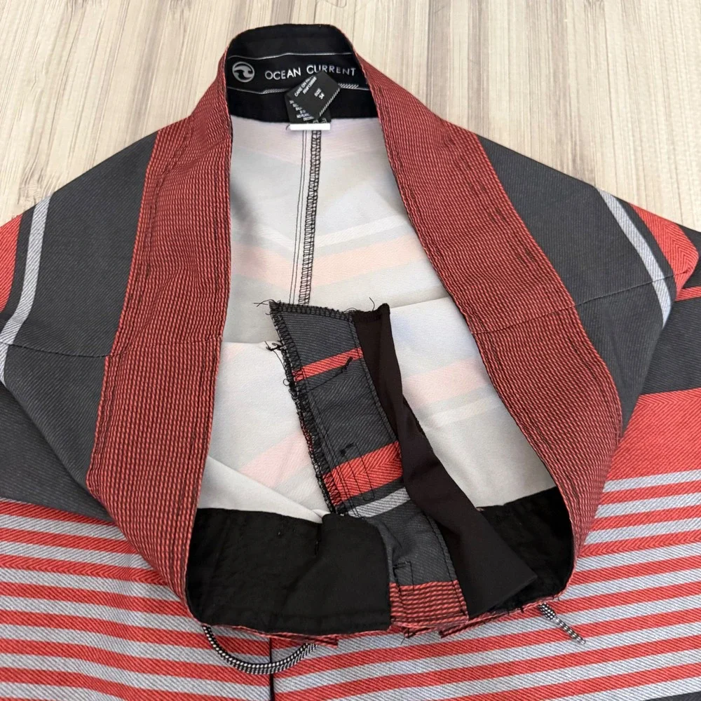 Ocean Current Board Shorts Mens 34 Red Black Striped Stretch Cargo Pocket Surf